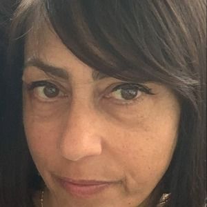 Meet your Posher, Voula